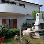 Nela