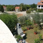 Nela Apartament Vinkuran