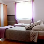 Apartment Nela *