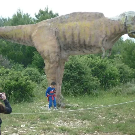 Nela ヴィンクラン